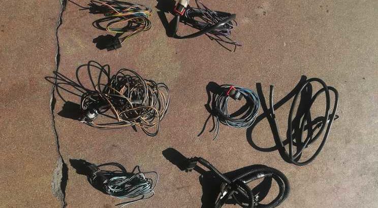 95 Dodge Ram 1500 Computer, Wiring Harness, Fuel injection wires,brackets