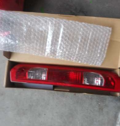 2005 Dodge ram 2500 front and rear light