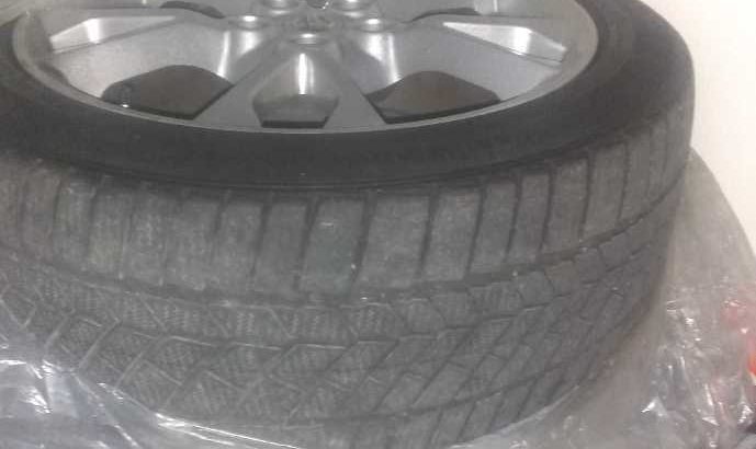 nissan rims and tire 17s