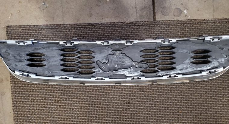 2014 ford mustang upper grill