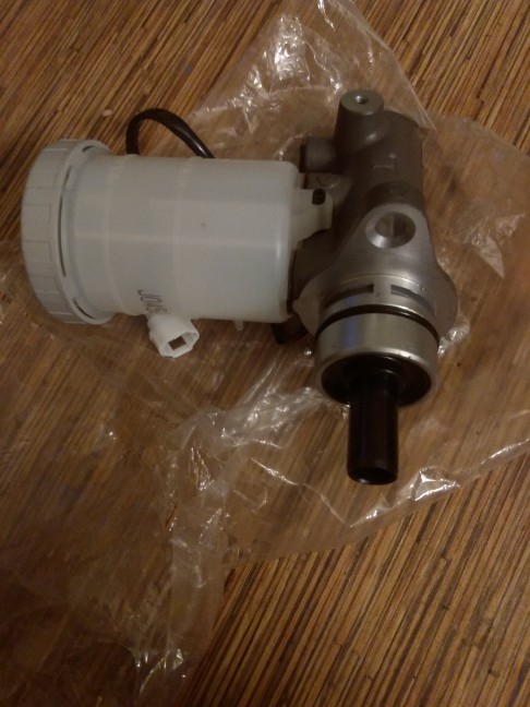 new master cylinder for suzuki and some chevy models 05-06
