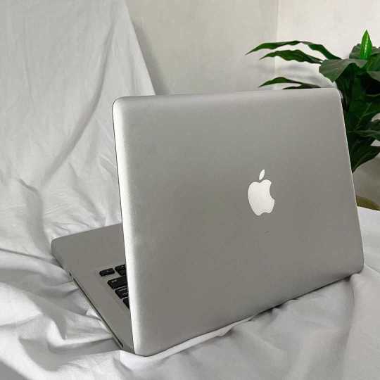 macbook laptop