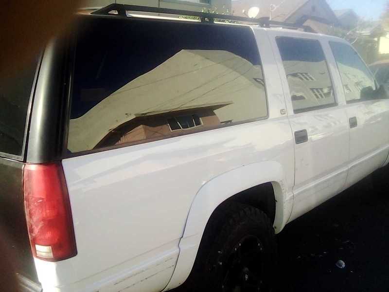 1997 k1500 suburban 4×4 parting out