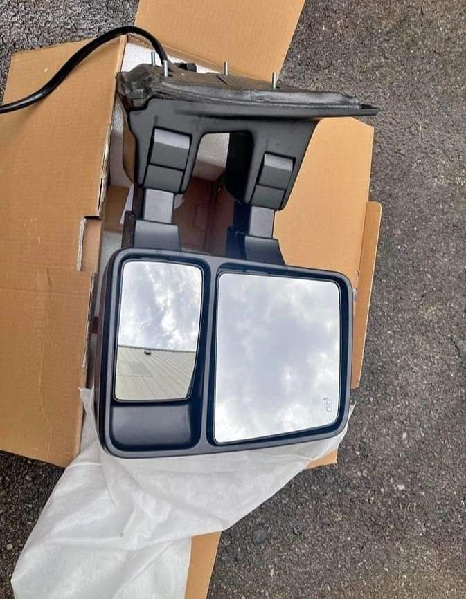 Ford super duty f150 f250-350 and f450 OEM mirrors available for sale in perfect condition…