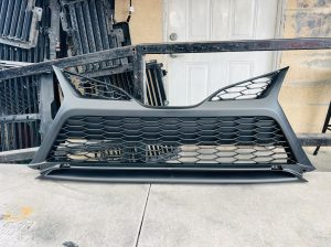 Toyota Camry 2021-2023 lower grill Oem